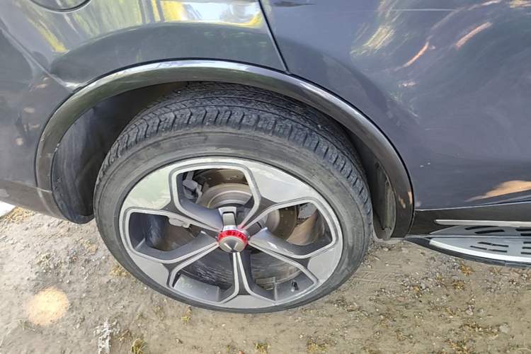 Used Denza X 2020 PHEV Flagship Edition Right Rear Wheel Hub