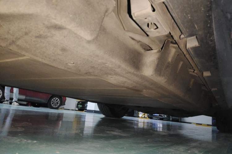 Used Denza X 2020 All-Electric Flagship Model Chassis Rear Right