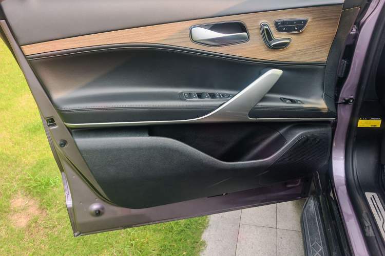 Used Denza X 2020 PHEV Flagship Edition Interior 2