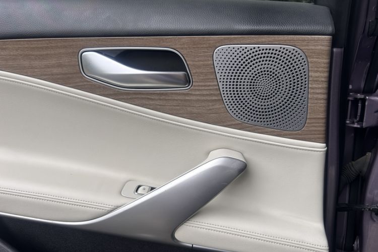 Used Denza X 2020 All-Electric Flagship Model Interior 9