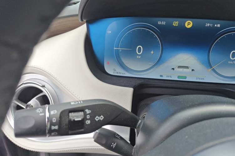 Used Denza X 2020 All-Electric Flagship Model Odometer Close Up