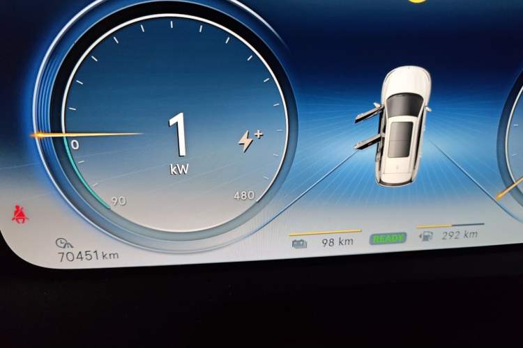 Used Denza X 2020 PHEV Flagship Edition Odometer Close Up