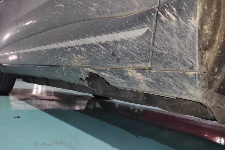 Used Denza X 2020 All-Electric Flagship Model Right Side Sill