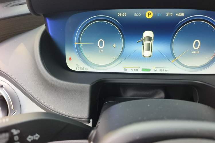 Used Denza X 2020 PHEV Classic Edition Odometer Close Up