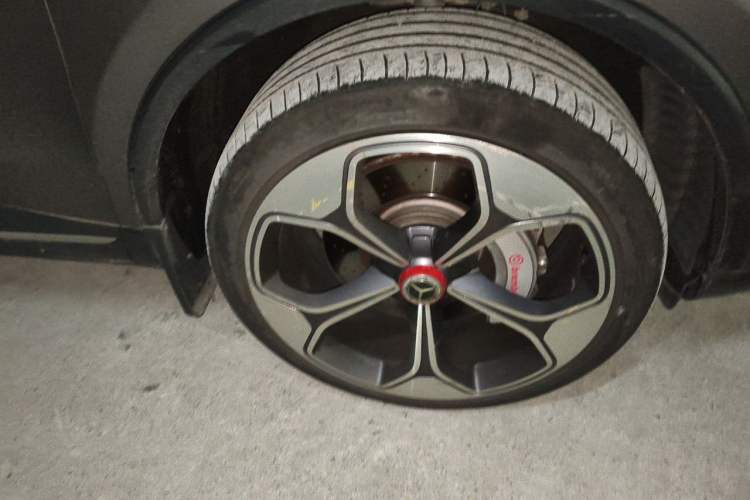 Used Denza X 2020 PHEV Flagship Edition Right Front Wheel Hub