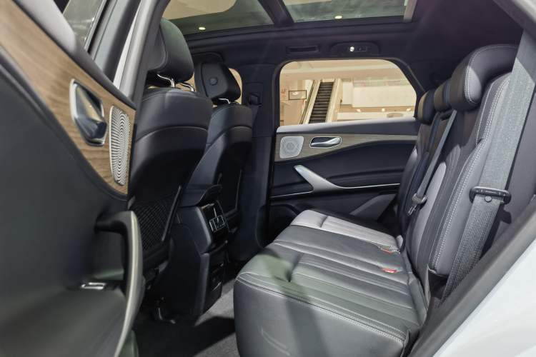 Used Denza X 2020 PHEV Flagship Edition Interior 1