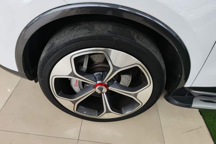 Used Denza X 2020 PHEV Flagship Edition Left Front Wheel Hub