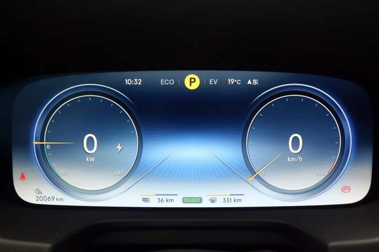 Used Denza X 2020 PHEV Flagship Edition Odometer Close Up