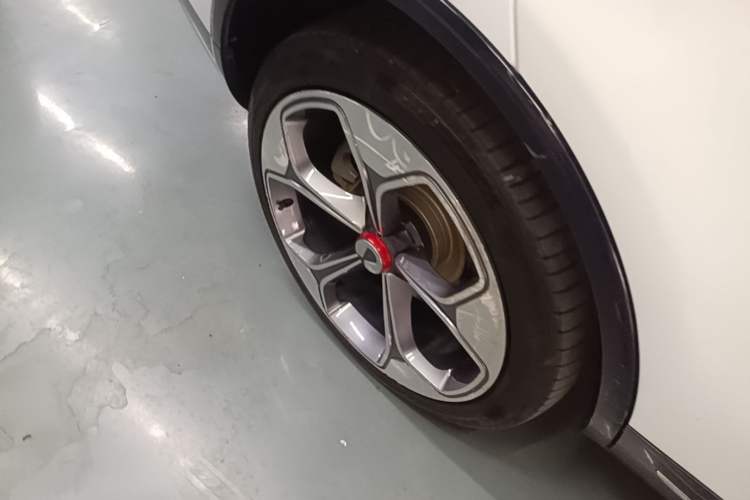 Used Denza X 2020 PHEV Flagship Edition Right Rear Wheel Hub