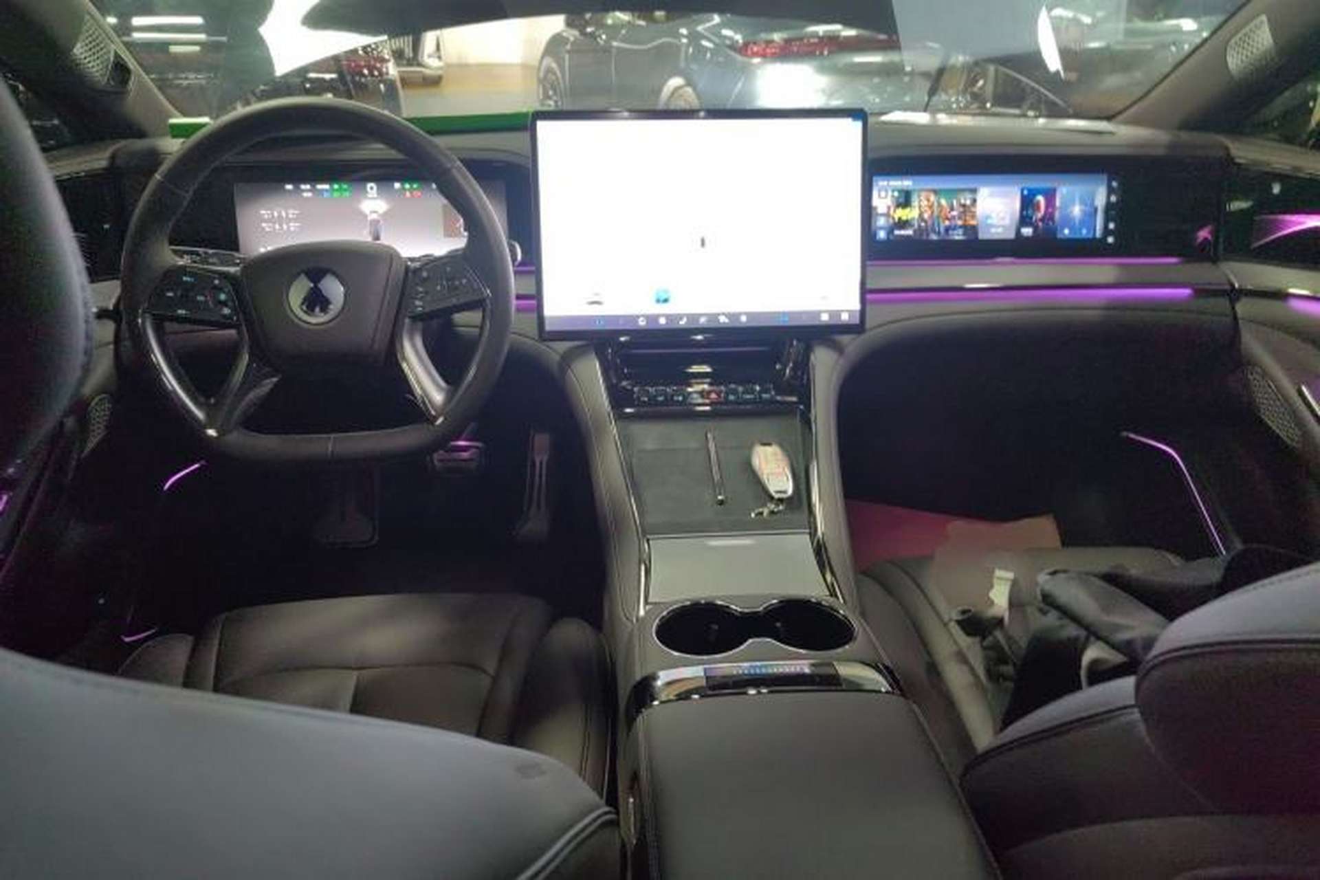 Used Denza Z9 2024 1100 km All-Wheel-Drive Ultra Version Center Console