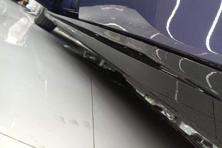 Used Denza Z9 2024 1100 km Four-Wheel Drive Max Version Left Side Sill