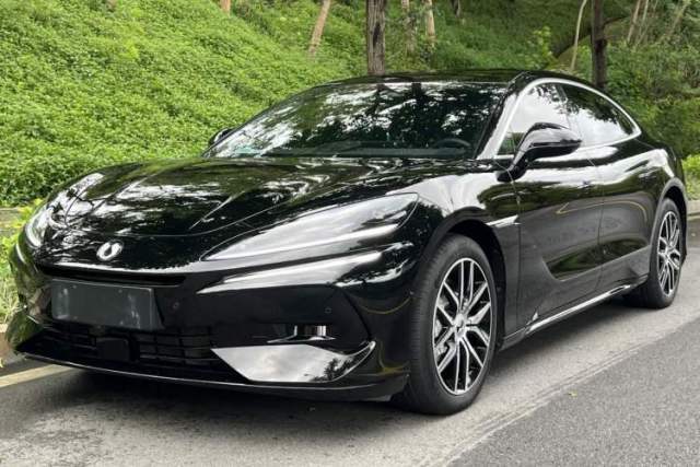 Used Denza Z9 2024 1100 km Four-Wheel Drive Pro Version
