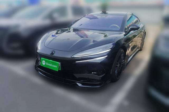 Used Denza Z9 2024 1100 km All-Wheel-Drive Ultra Version