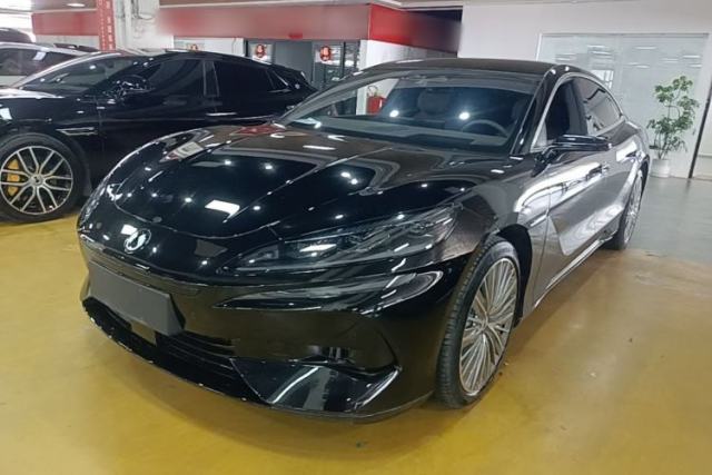 Used Denza Z9 2024 1100 km All-Wheel-Drive Ultra Version