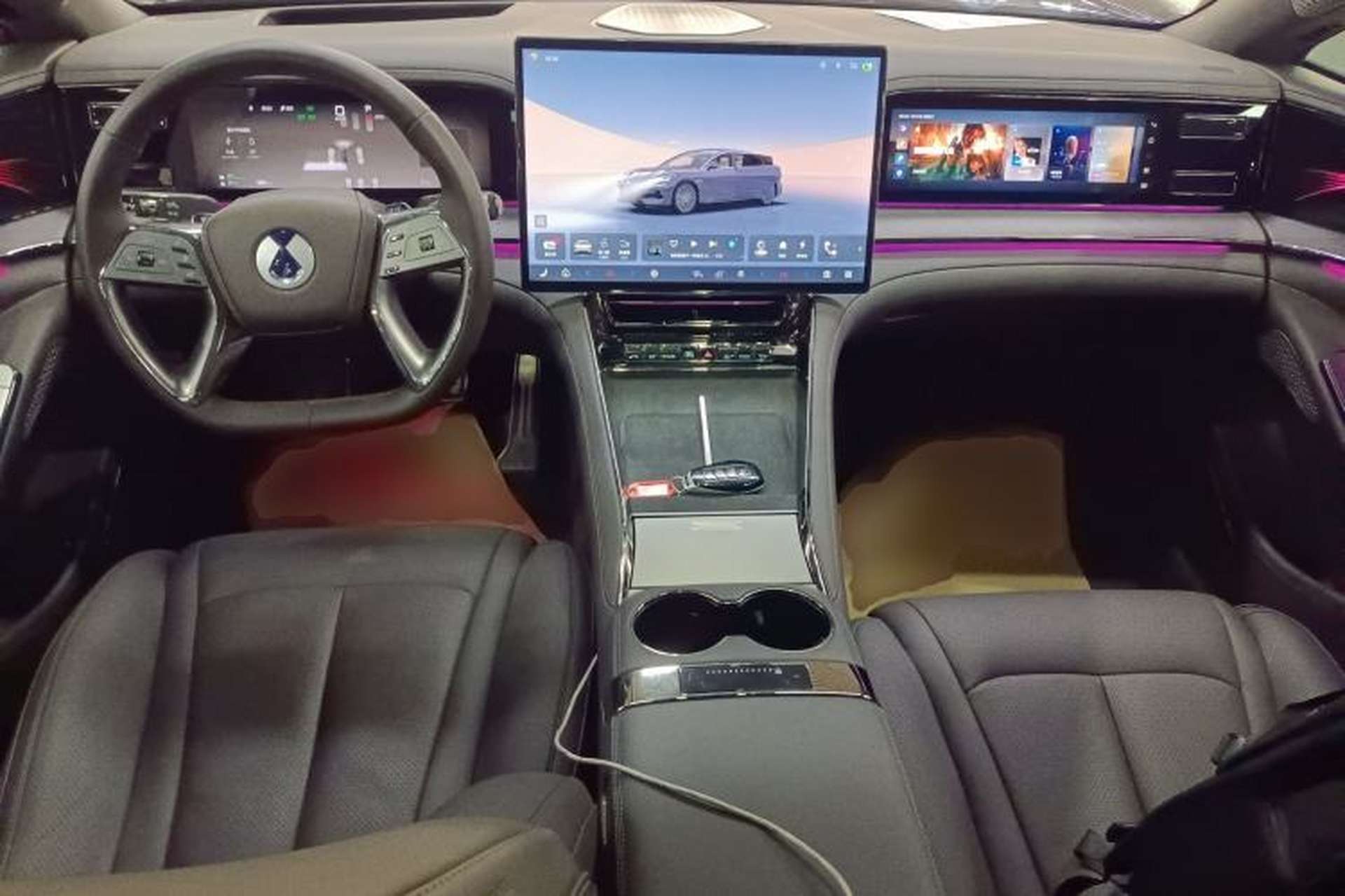 Used Denza Z9 2024 1100 km Four-Wheel Drive Max Version Center Console