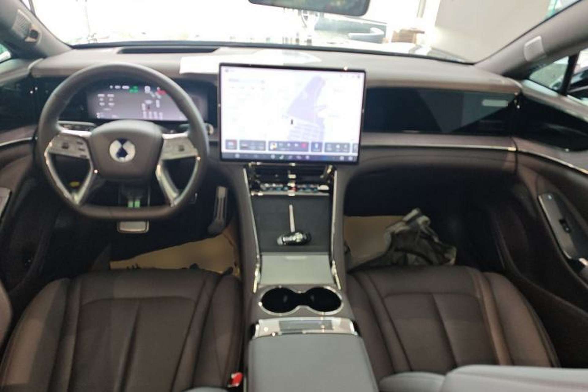 Used Denza Z9 2024 1100 km Four-Wheel Drive Max Version Center Console