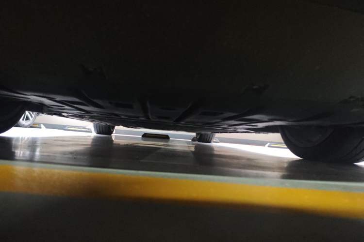 Used Denza Z9 2024 1100 km All-Wheel-Drive Ultra Version Chassis Front
