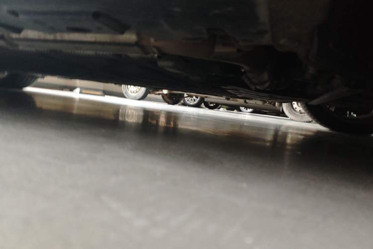 Used Denza Z9 2024 1100 km All-Wheel-Drive Ultra Version Chassis Front Right