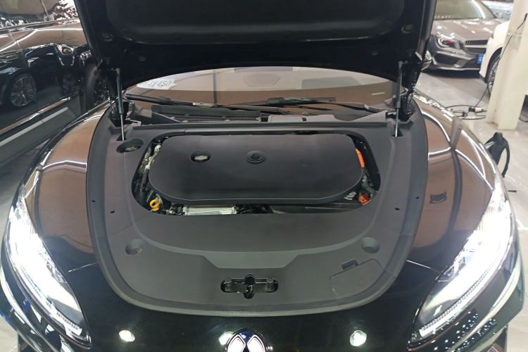 Used Denza Z9 2024 1100 km All-Wheel-Drive Ultra Version Engine Bay