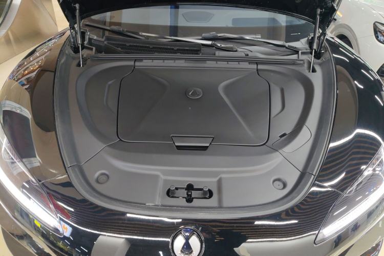 Used Denza Z9 2024 630 km All-Wheel Drive Max Version Engine Bay