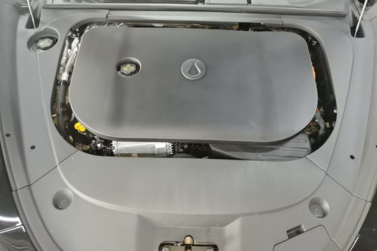 Used Denza Z9 2024 1100 km Four-Wheel Drive Max Version Engine Bay