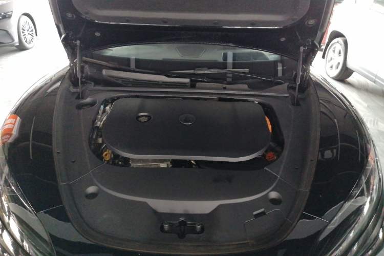 Used Denza Z9 2024 1100 km Four-Wheel Drive Max Version Engine Bay