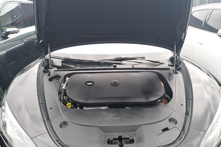 Used Denza Z9 2024 1100 km Four-Wheel Drive Max Version Engine Bay