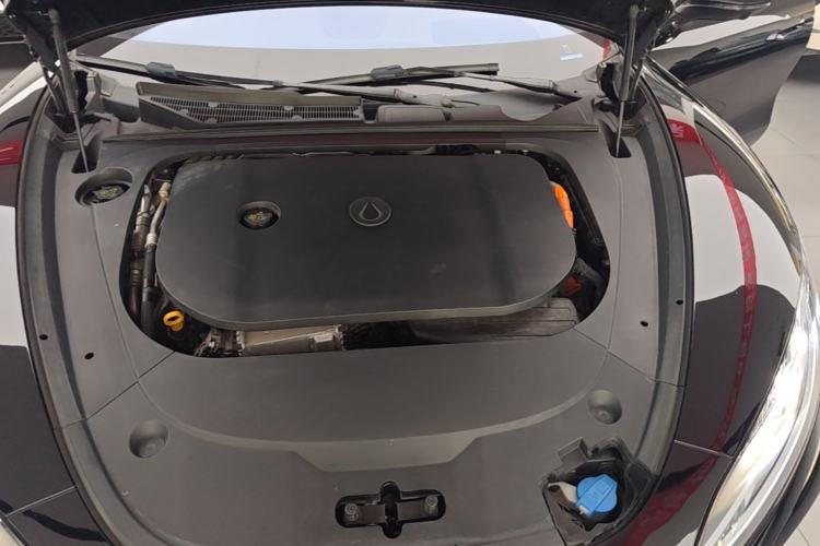 Used Denza Z9 2024 1100 km Four-Wheel Drive Max Version Engine Bay