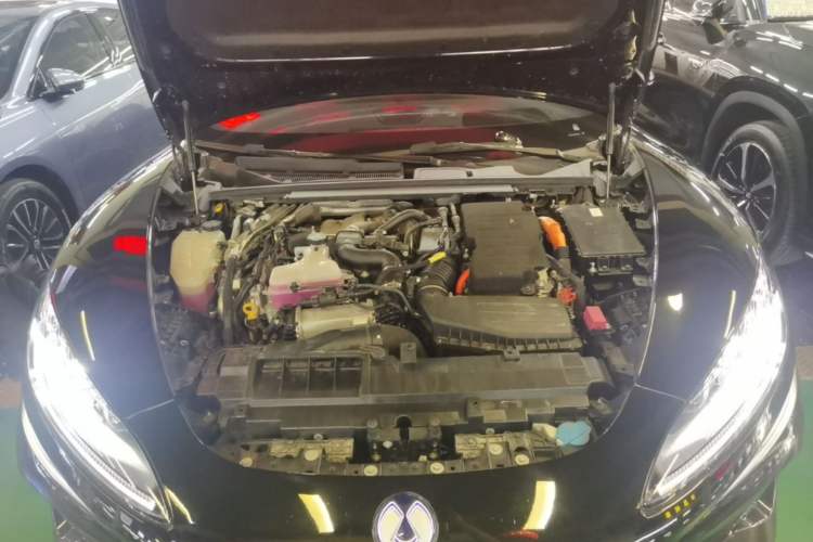 Used Denza Z9 2024 1100 km Four-Wheel Drive Max Version Engine Bay