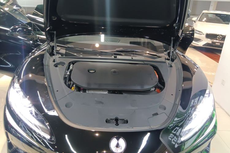 Used Denza Z9 2024 1100 km All-Wheel-Drive Ultra Version Engine Bay