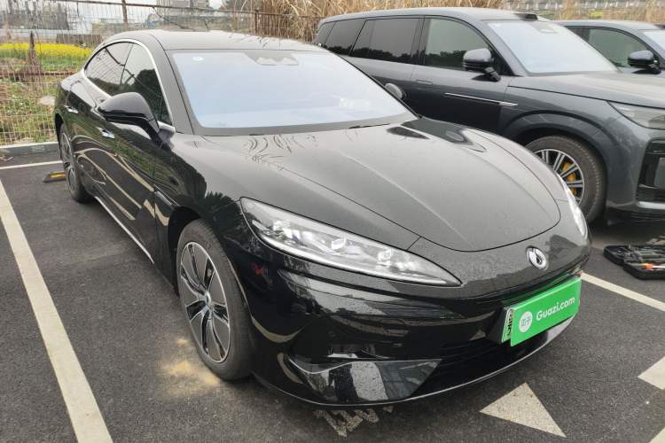 Used Denza Z9 2024 1100 km Four-Wheel Drive Max Version Exterior 1