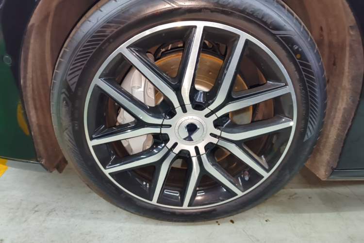 Used Denza Z9 2024 1100 km Four-Wheel Drive Max Version Exterior 2