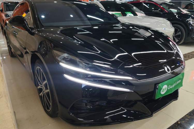 Used Denza Z9 2024 630 km All-Wheel Drive Max Version Exterior 2