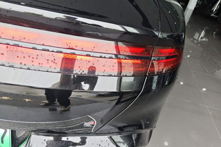 Used Denza Z9 2024 1100 km Four-Wheel Drive Max Version Exterior 3