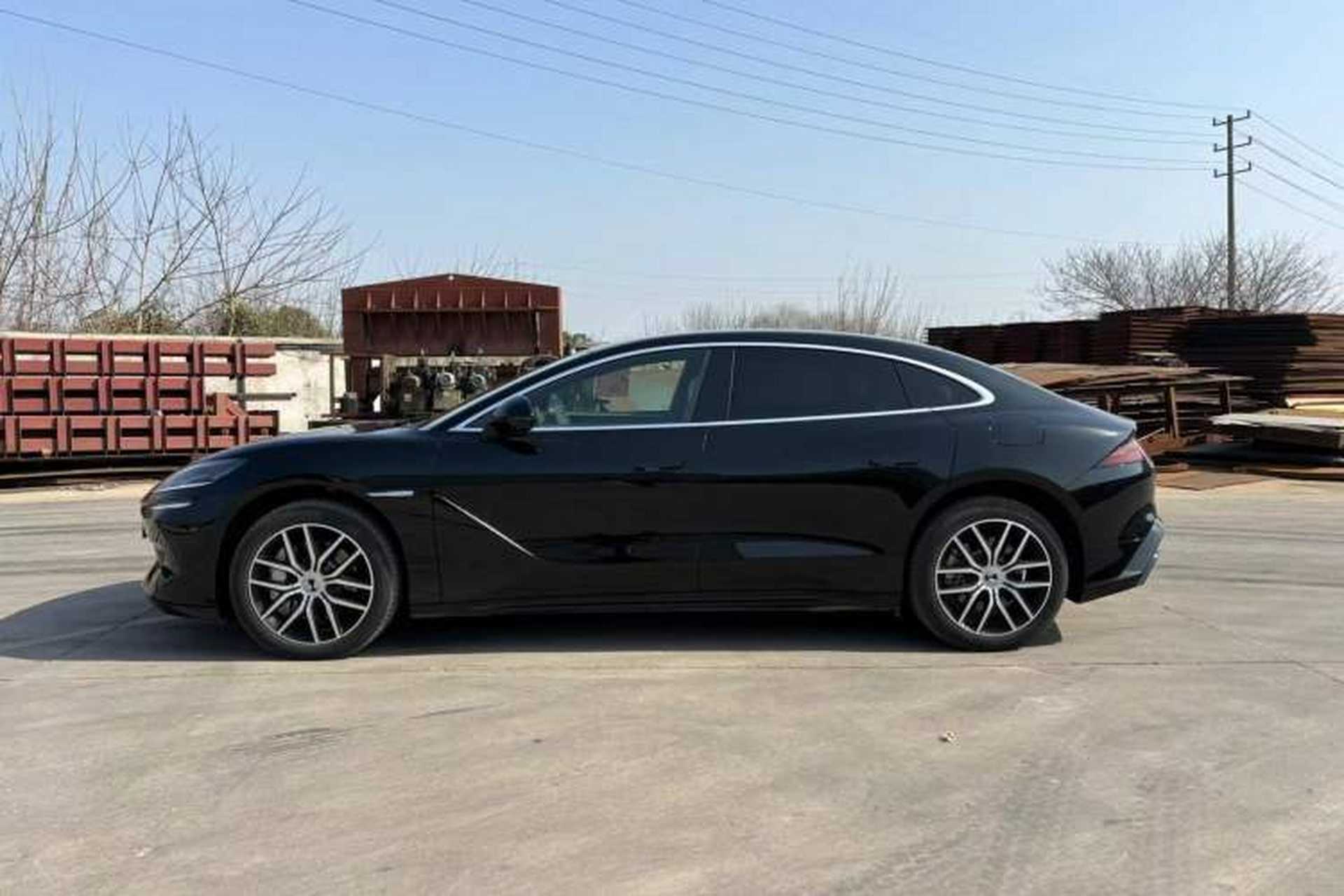 Used Denza Z9 2024 1100 km Four-Wheel Drive Max Version Exterior 4