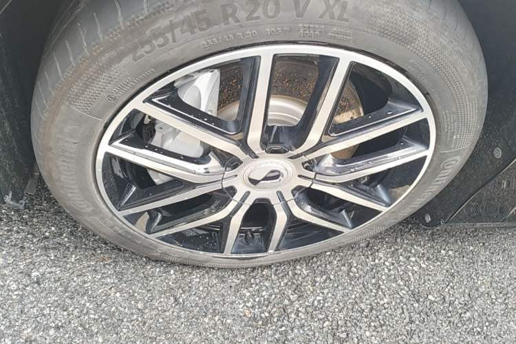 Used Denza Z9 2024 1100 km Four-Wheel Drive Max Version Exterior 4