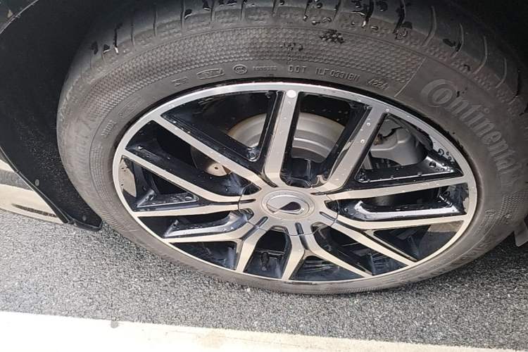 Used Denza Z9 2024 1100 km Four-Wheel Drive Max Version Exterior 5