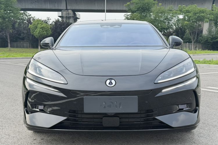 Used Denza Z9 2024 1100 km Four-Wheel Drive Max Version Exterior 7