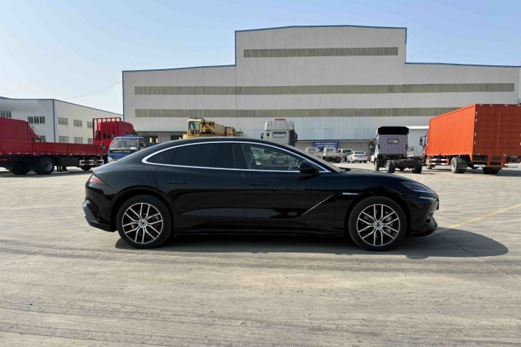 Used Denza Z9 2024 1100 km Four-Wheel Drive Max Version Exterior 8