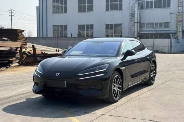 Used Denza Z9 2024 1100 km Four-Wheel Drive Max Version