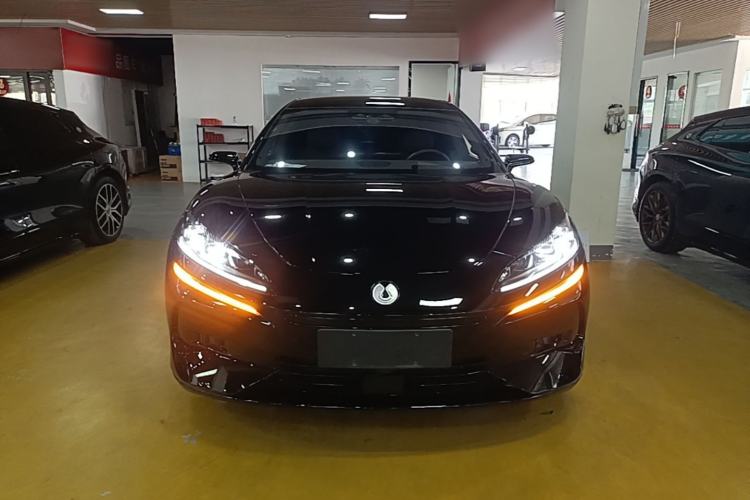 Used Denza Z9 2024 1100 km All-Wheel-Drive Ultra Version Front
