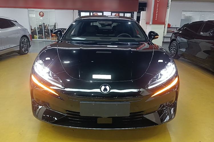 Used Denza Z9 2024 1100 km Four-Wheel Drive Max Version Front