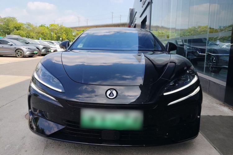 Used Denza Z9 2024 1100 km Four-Wheel Drive Max Version Front