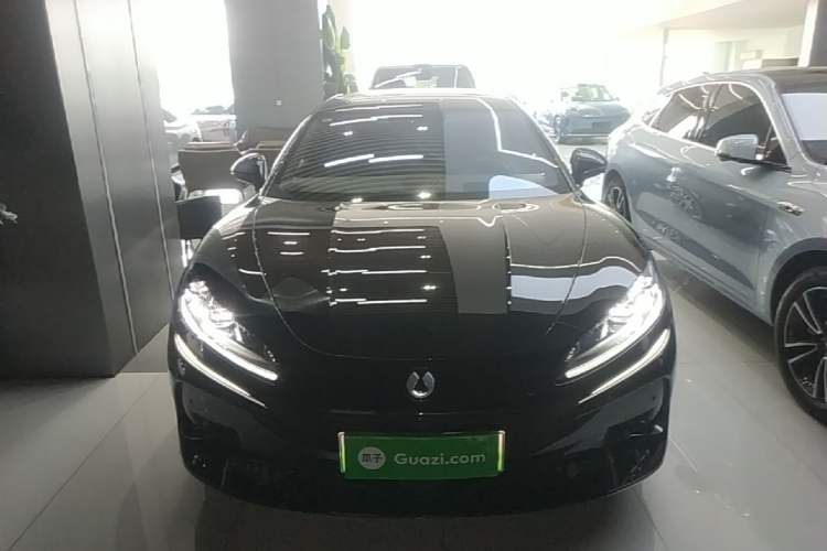 Used Denza Z9 2024 1100 km Four-Wheel Drive Max Version Front