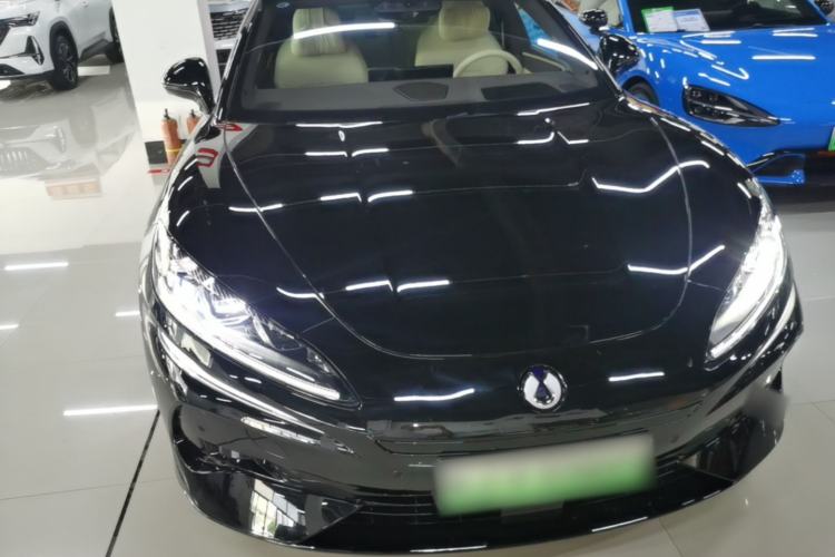 Used Denza Z9 2024 1100 km Four-Wheel Drive Max Version Front