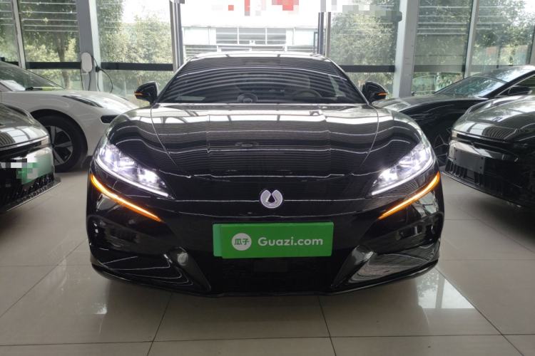Used Denza Z9 2024 630 km All-Wheel Drive Max Version Front