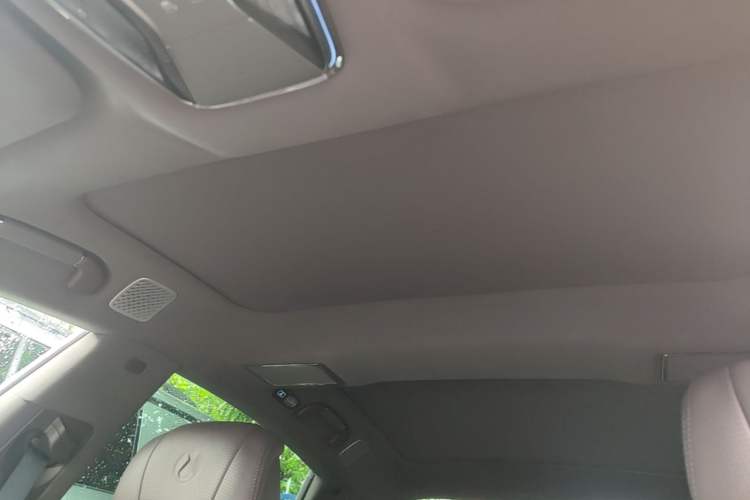 Used Denza Z9 2024 1100 km Four-Wheel Drive Max Version Headliner