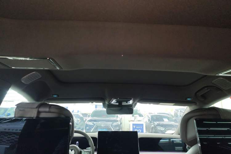 Used Denza Z9 2024 1100 km Four-Wheel Drive Max Version Headliner