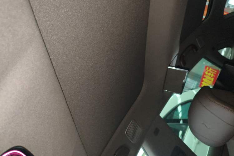 Used Denza Z9 2024 1100 km All-Wheel-Drive Ultra Version Headliner