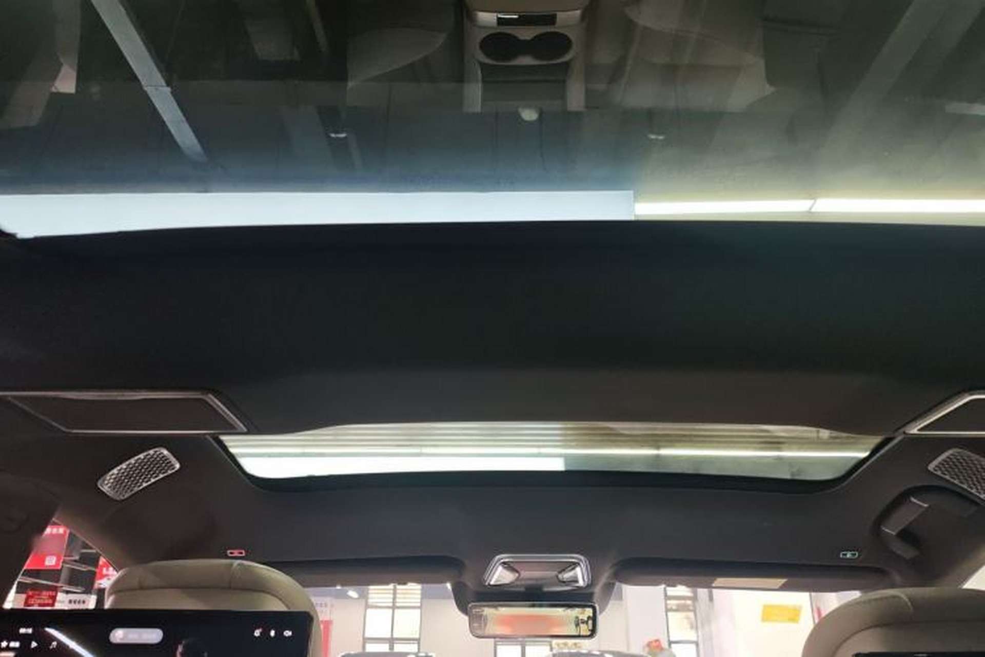 Used Denza Z9 2024 1100 km All-Wheel-Drive Ultra Version Headliner